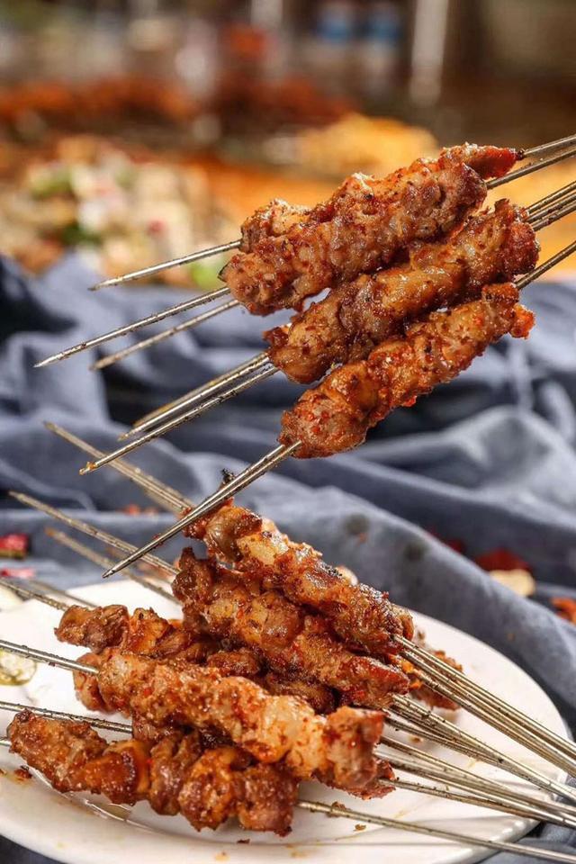 临沂金牌啤酒《寻找临沂特色美食》第37期：冠华烧烤城