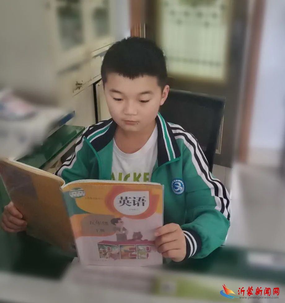 临沂新桥小学红领巾“自律之星”展播(五年级组) 自律小明星 闪耀你我他