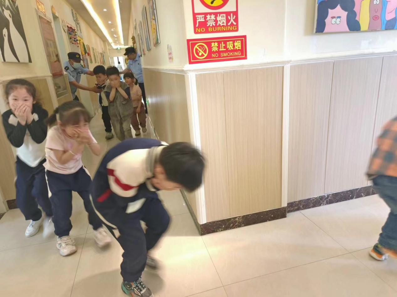 兰山街道后十社区开展安全生产“五进”活动