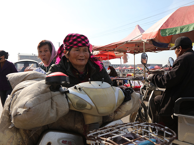 汤头大集 | 闪耀沂蒙大地不一样的“烟火人间” 第 6 张 汤头大集 | 闪耀沂蒙大地不一样的“烟火人间” 第 6 张