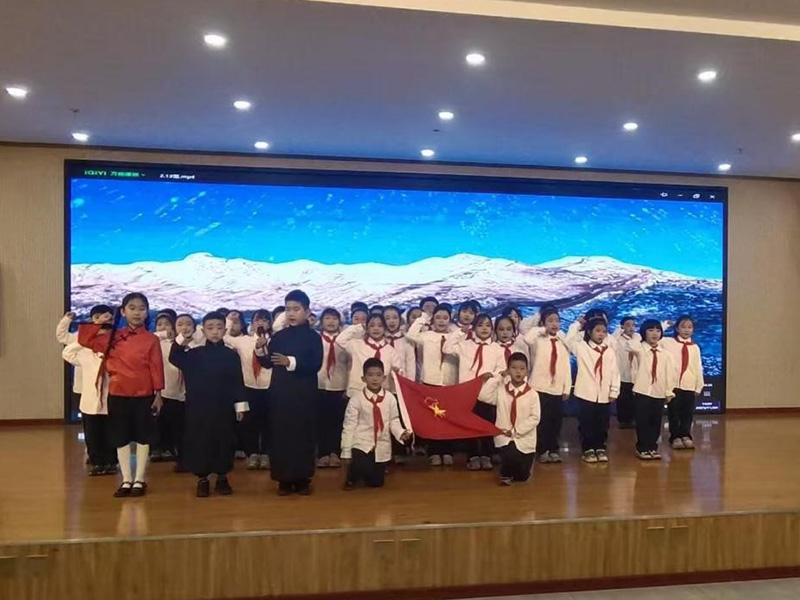 童声载文脉，红韵润童心：这场经典诵读里藏着成长的底色 第 3 张