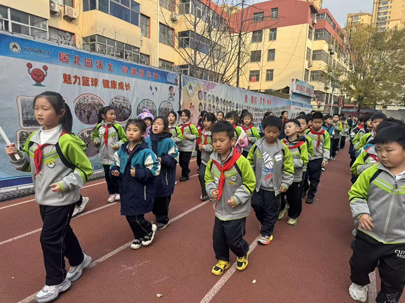 凛冬砺志，跑出少年精气神——临沂北园路小学东岳校区冬季跑操活动纪实 第 3 张