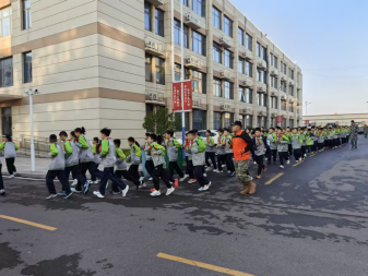 争当新时代好少年 红领巾请祖国检阅——临沂北园路小学国防教育训练营活动纪实 第 5 张 争当新时代好少年 红领巾请祖国检阅——临沂北园路小学国防教育训练营活动纪实 第 5 张
