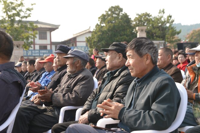 2025临沂市爱国拥军促进会拥军志愿服务团重阳节慰问演出 暨界湖服务站揭牌活动成功举行 第 17 张 2025临沂市爱国拥军促进会拥军志愿服务团重阳节慰问演出 暨界湖服务站揭牌活动成功举行 第 17 张